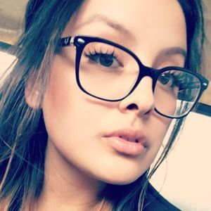 Meet your Posher, Adriana